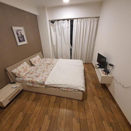 P C Homes At Belliza Near Airport Surat Eksteriør bilde